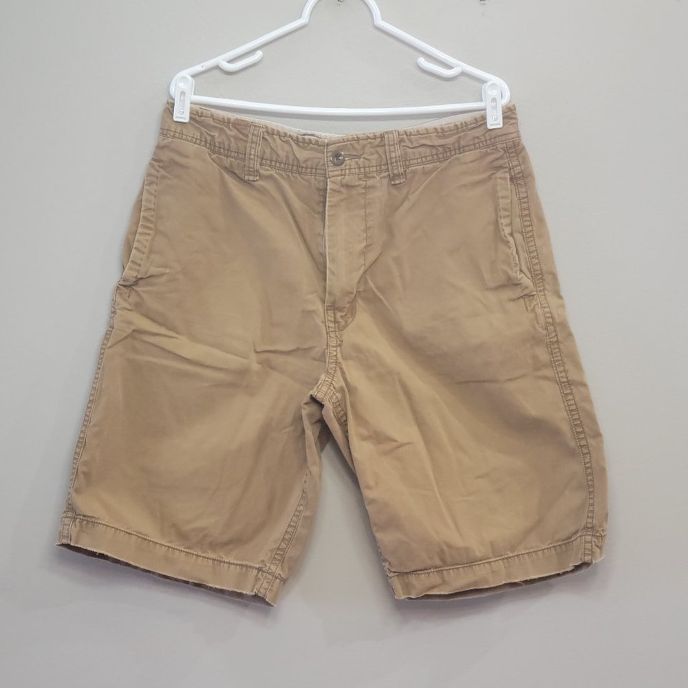 AE khaki shorts size 33